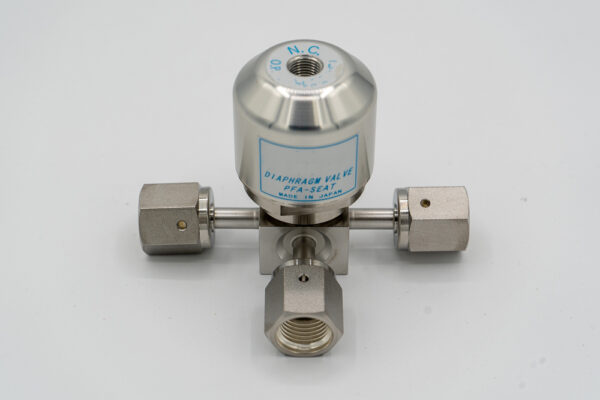 Manifold Kitz Valve - 3way, N.C. (HVP, LVP outlet)